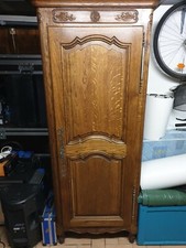 bonnetière armoire penderie  en chêne massif en parfait etat