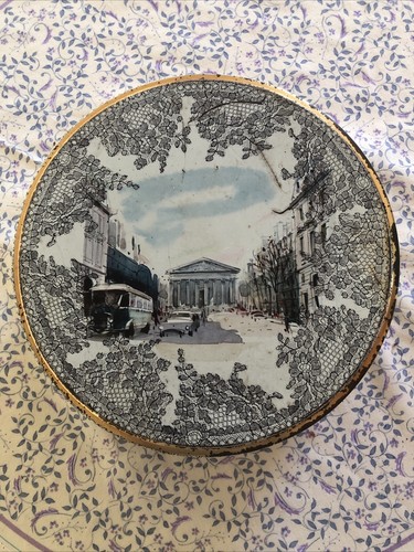 Ancienne boîte métal - en,