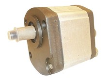 0510/415/007 IH 323 POMPE