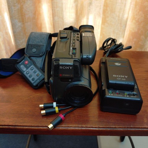 Sony ccd tr205 video camera - sony,