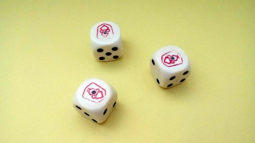 Ancien jeu dés - 3, (421)