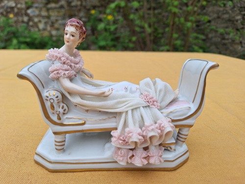 Statuette porcelaine - statuette,