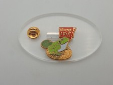 Pin's Réponse A Tout -