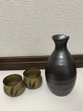 Ensemble de saké japonais en