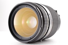 Objectif zoom grand angle