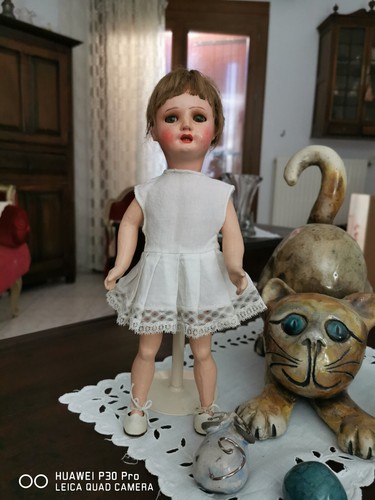 Poupée ancienne mignonette - poupée,