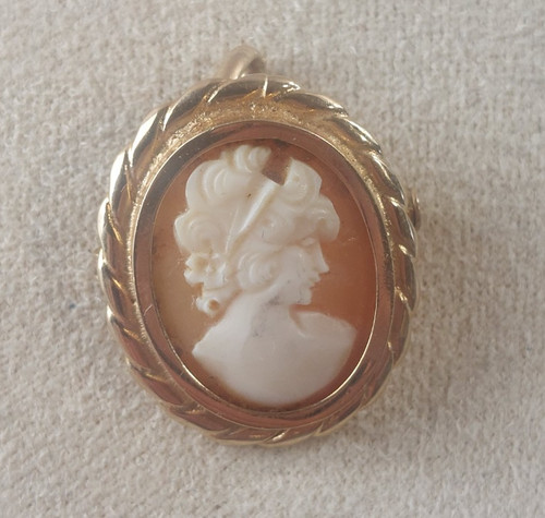 Ancien petit pendentif - , /