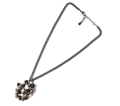Collier pendentif chanel - collier/pendentif,