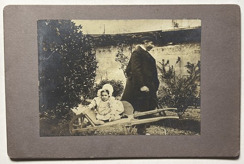 France père fille brouette - fille,