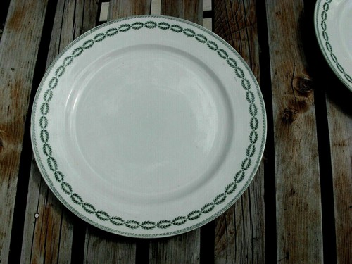 Assiette plate verte ancienne - assiette,