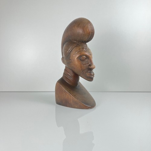 Buste féminin africain - , en