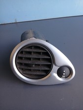 Renault Clio 3 / Grille de