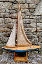 GRAND VOILIER DE BASSIN RÉGATE  BOIS  ANNÉES 30  Lg 90 x Ht 135 cm   À RESTAURER