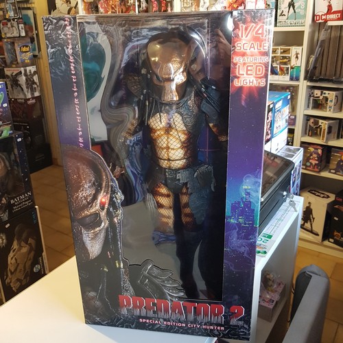Predator figurine 4 - predator,