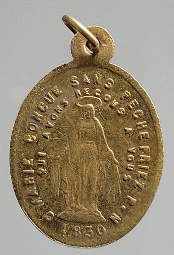 Jolie petite médaille - jolie,