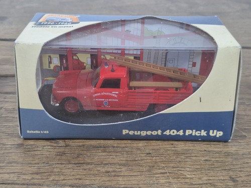 Voiture miniature peugeot 404 - voiture,