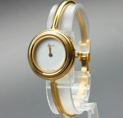 Révisée montre à - [révisée],