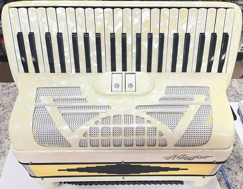 Vinatage allegro accordion - vinatage,