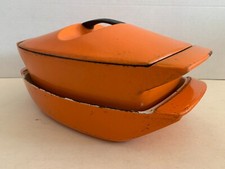ENSEMBLE COCOTTE EN FONTE LE CREUSET - COQUELLE BY RAYMOND LOEWY VINTAGE ORANGE