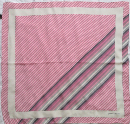 Superbe foulard pierre - -superbe,
