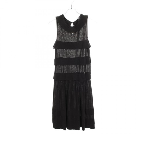 Robe longue sans manches