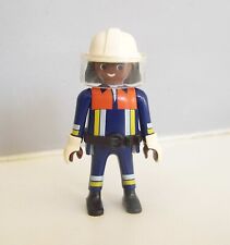PLAYMOBIL (G2221) POMPIERS - Pompier de Couleur en Tenue d'Intervention 4825