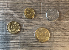 LOT DE 4 PIECES DE L'ANNÉE 1997 SOUS SCELLÉ