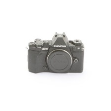 Olympus OM-D E-M5 MARK II +