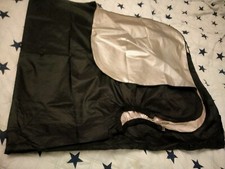 Cape coiffure pro, fermeture crochets, réglable,tissus nylon noir argent