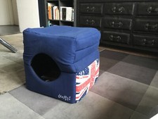 niche (  grande-Bretagne ) chiens chats  de la marque doogy "neuve " (cabriolet 