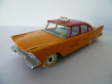 DINKY TOYS PLYMOUTH PLAZA  MECANO TAXI