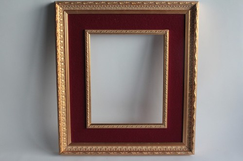 Ancien cadre bois sculpté