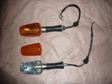 une paire de clignotants