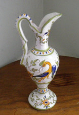 Petite aiguière en faïence