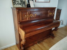 Piano PLEYEL droit de 1917 cadre métallique joué et accordé régulièrement