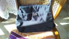 Sac BENETTON 33X25cm  tissus et cuir noir. BON ETAT