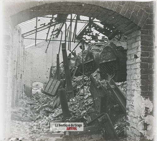 Usine bombardée guerre ww1 - usine,