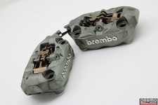 Étriers de frein avant Brembo