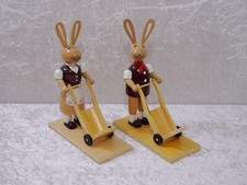 2 X Figurine En Bois De Pâques Homme Et Femme Avec Chariot - Fait Main - 21 Cm