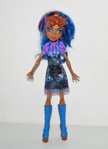 Poupée monster high - high, robecca