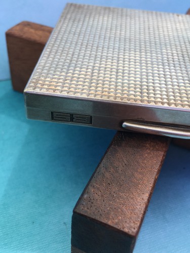 Ancienne boîte etui porte - porte,