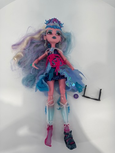 Monster fest doll lagoona - monster,