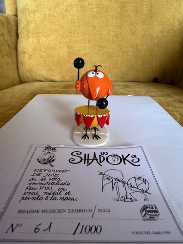 Shadok musicien tambour pixi
