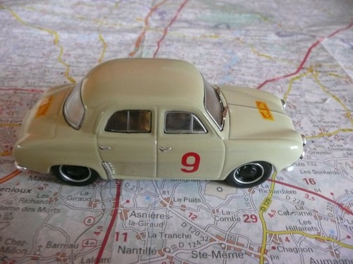 Renault dauphine tour - n°9,