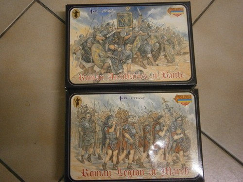 Lot boites figurines roman - 2,