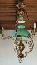 GRAND LUSTRE SUSPENSION 4 LUMIERES OPALINE VERTE MONTURE BRONZE DORE XIXème