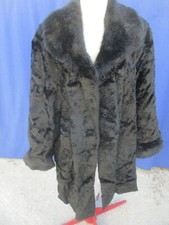 Manteau N°18 noir fausse fourrure Armand Thiery T3