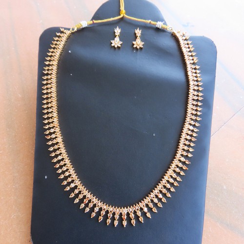 Lot parure bijoux - lot,