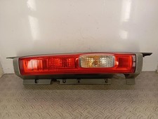 Feu arriere principal droit