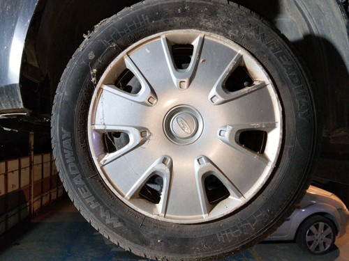 Pneu ford fiesta 1968469 - pneu,